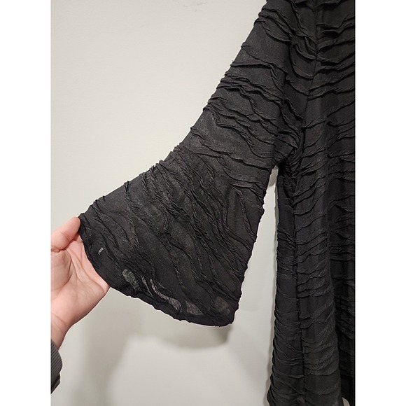 Calessa NWT Tunic Blouse Womens XL Black Ruffled Bell Sleeve Round Neck Boho - Picture 5 of 9